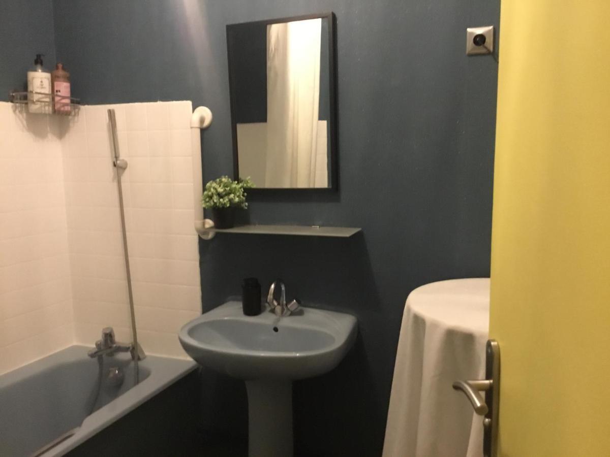 Just For Sleep-Daily Stay 20H To 10H Apres Votre Arrivee Dans Le Batiment D'Entree, Contact I'Hote Via Le Message Ici De Reservation Pour L'Enregistrement I'Entree Dans La Propriete Sans I'Approbation Est Interdite-Resevation D'Un Tiers Est Inaccepta Bobigny Ngoại thất bức ảnh